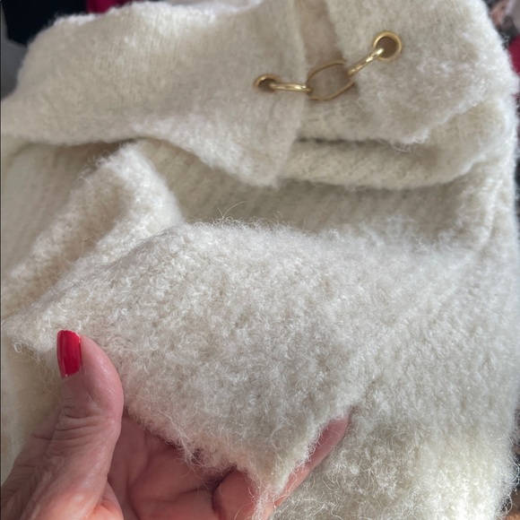 Wild Fable Winter White Sweater Skirt with gold-tone detail - Size XL 17” waist - Picture 6 of 6